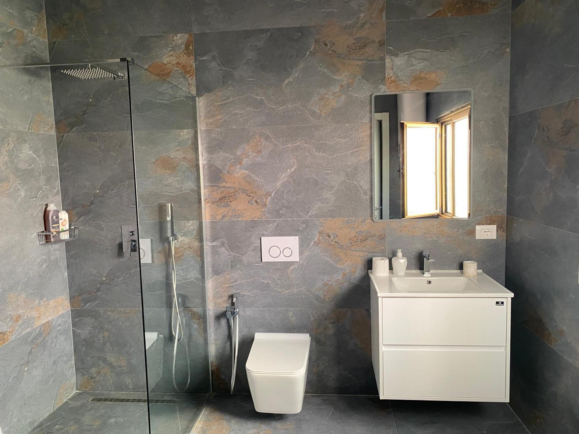 Tirana Central Rooms Pazari Екстер'єр фото